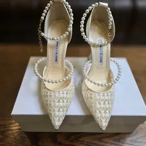 Sandales Manolo Blahnik à Perles Ivoire - Talon Haut - Taille 39.5 - Neuves Sans Boîte